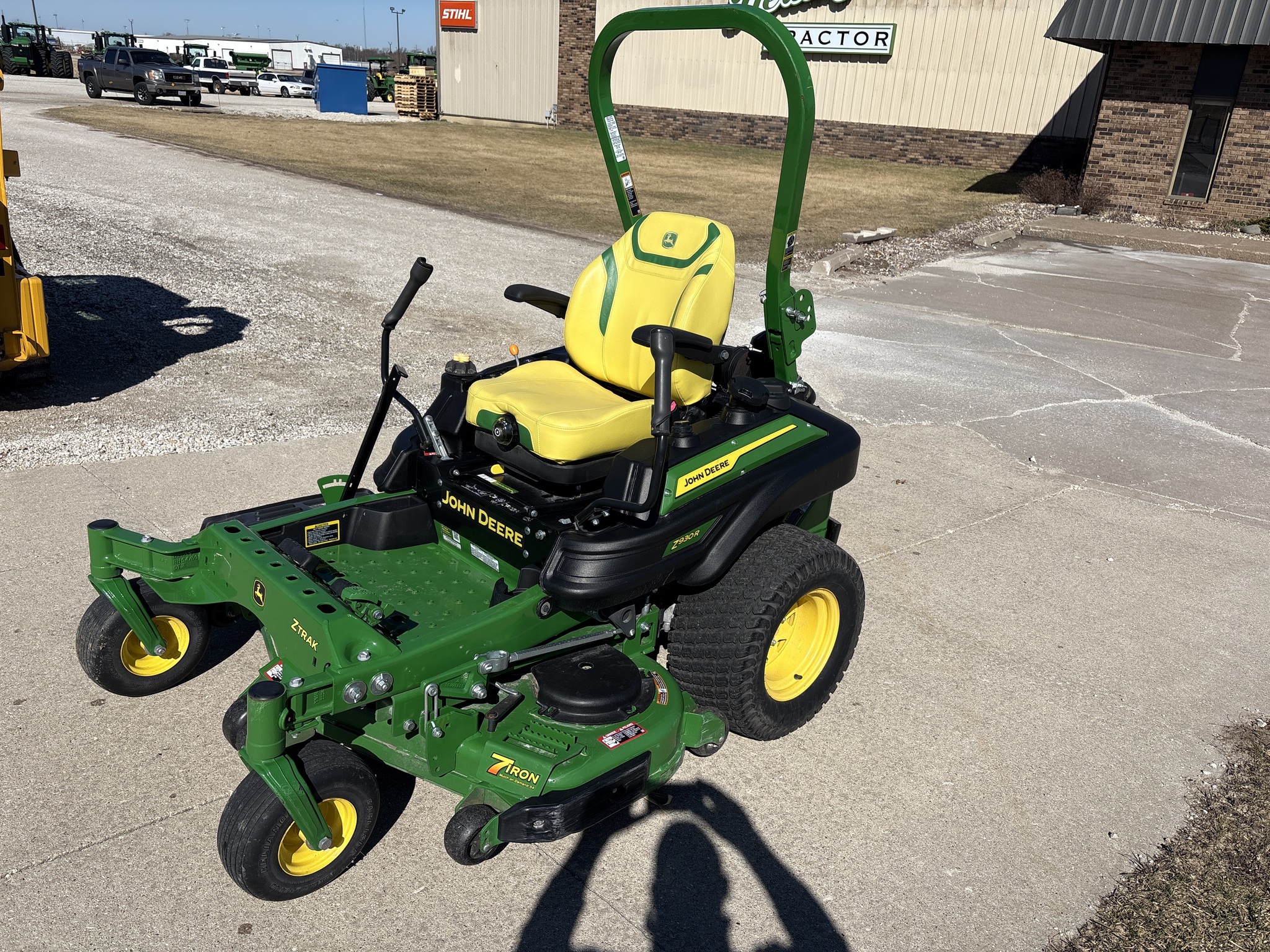  2023 John Deere Z930R at Heritage Tractor in Geneseo, IL