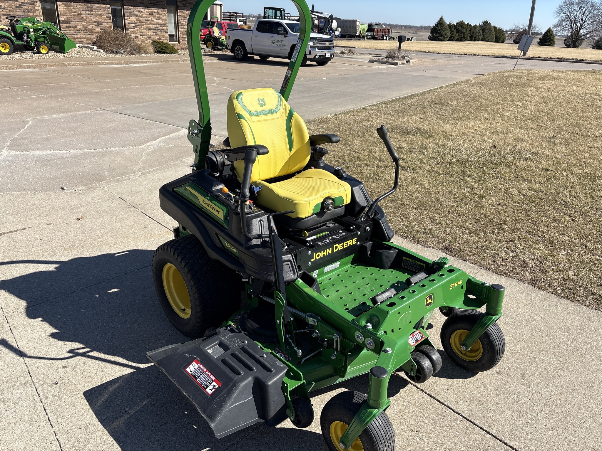  2023 John Deere Z930R at Heritage Tractor in Geneseo, IL
