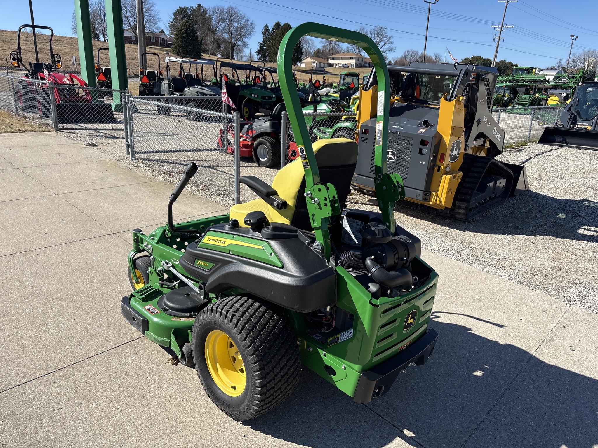  2023 John Deere Z930R at Heritage Tractor in Geneseo, IL