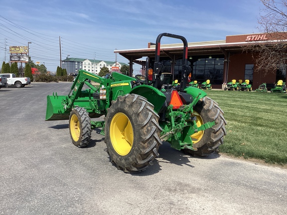 Photo of 2022 John Deere 5075E