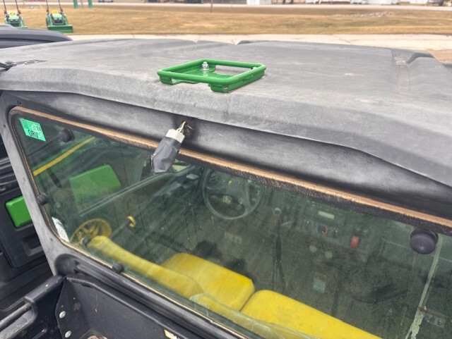 2023 John Deere XUV835M HVAC Cab Image 8