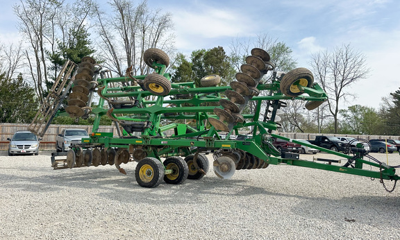 2013 John-Deere 2720