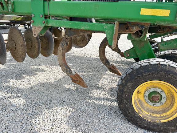 2013 John-Deere 2720