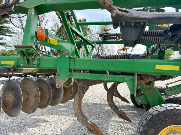 2013 John-Deere 2720