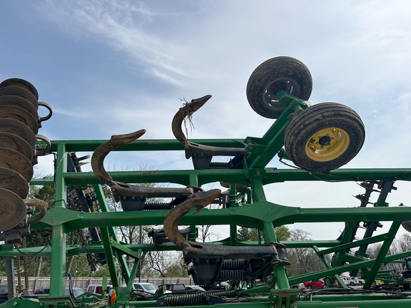 2013 John-Deere 2720