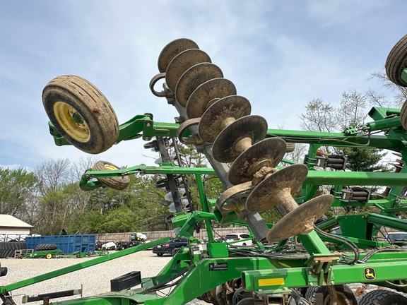2013 John-Deere 2720