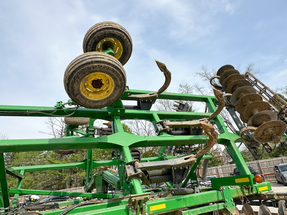 2013 John-Deere 2720
