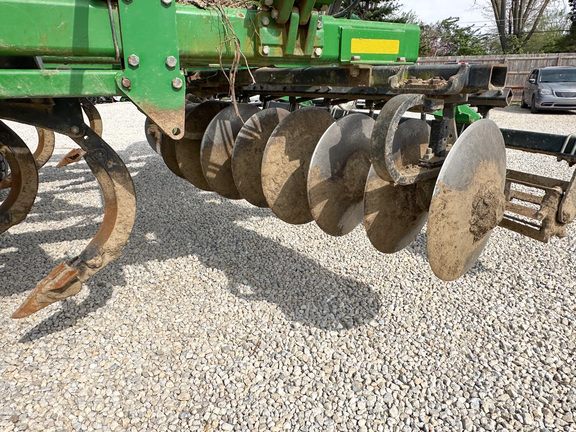 2013 John-Deere 2720