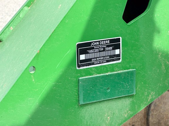 2013 John-Deere 2720