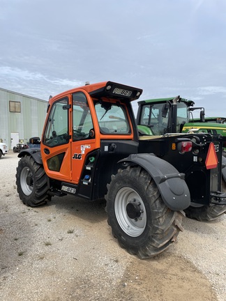 2025 JLG AG823