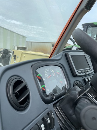2025 JLG AG823