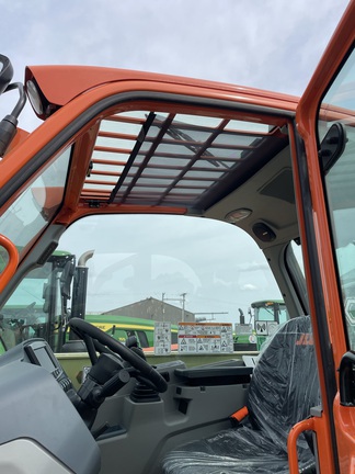 2025 JLG AG823