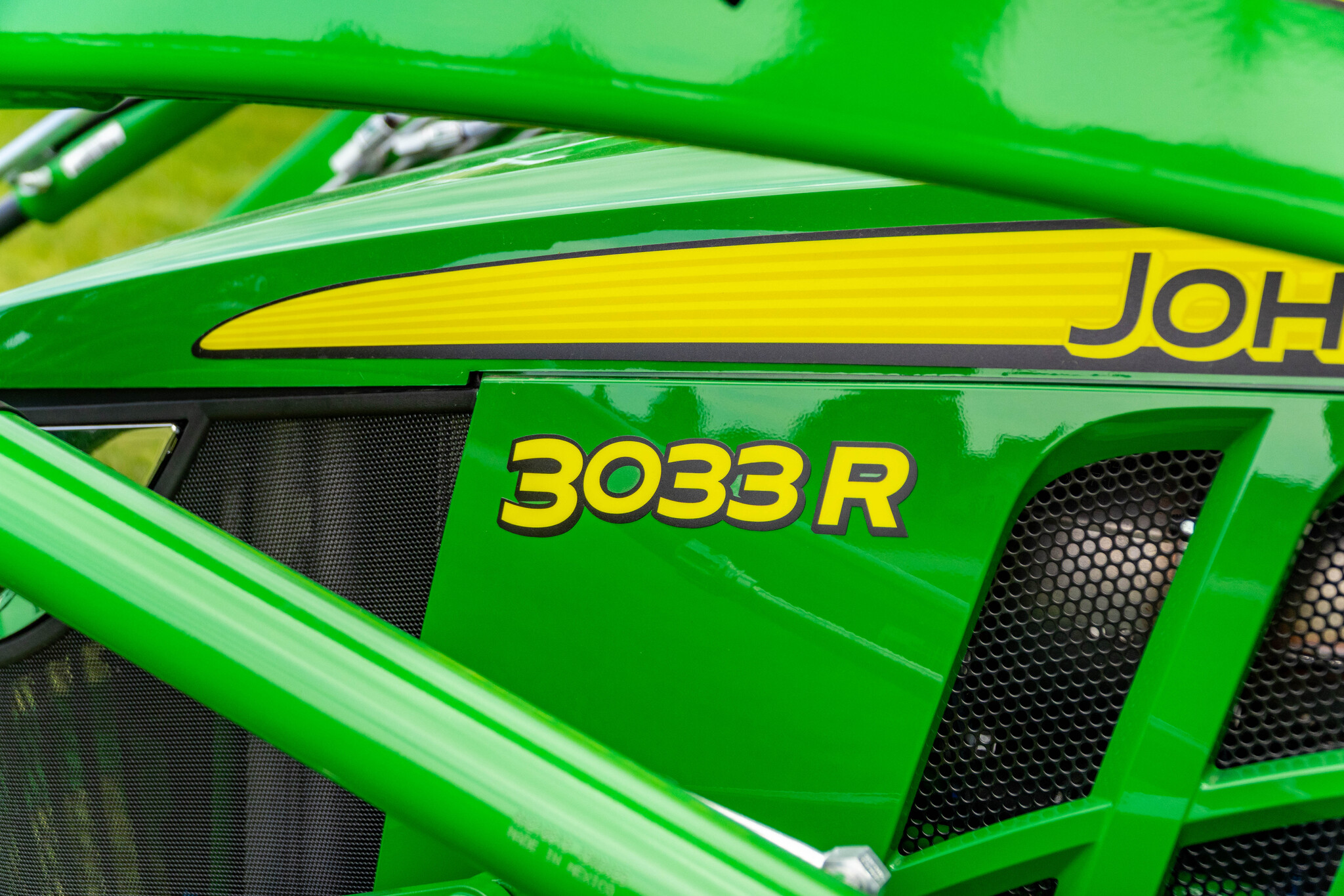 New In-Stock 2026 John Deere 3033R Compact Utility Tractors at Koenig Equipment in Urbana, OH - PhotoXL9
