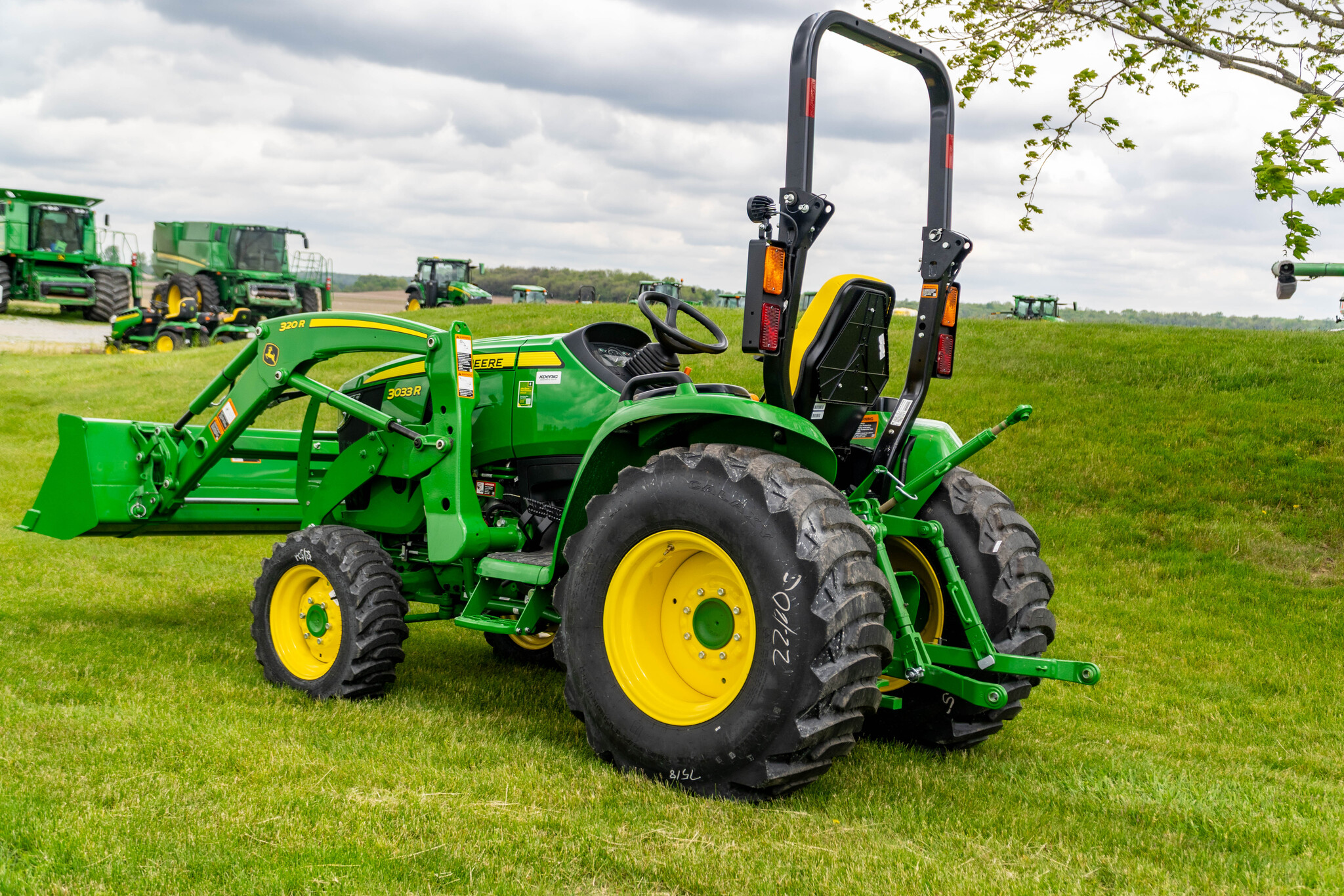 New In-Stock 2026 John Deere 3033R Compact Utility Tractors at Koenig Equipment in Urbana, OH - PhotoXL5