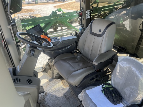 Photo of 2025 John Deere 412R