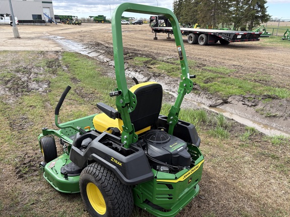 Used 2024 John Deere Z530M Zero Turn Mowers at Horizon Ag & Turf in Westlock, AB - Photo4