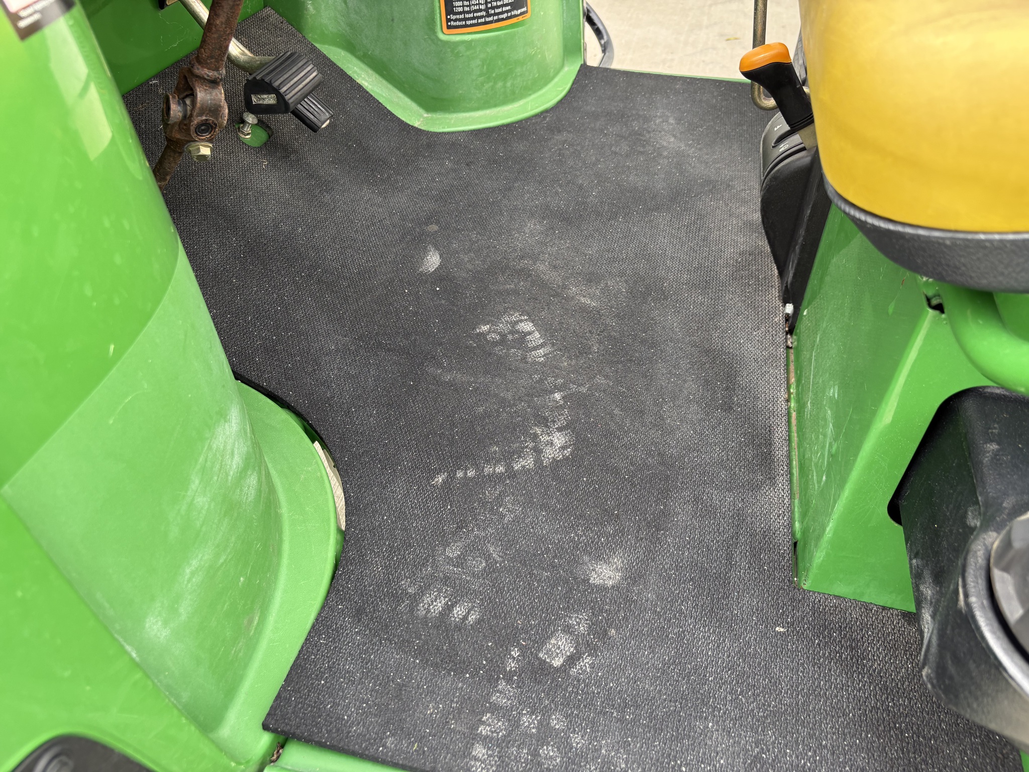 2007 John Deere TH 6X4 Image 12