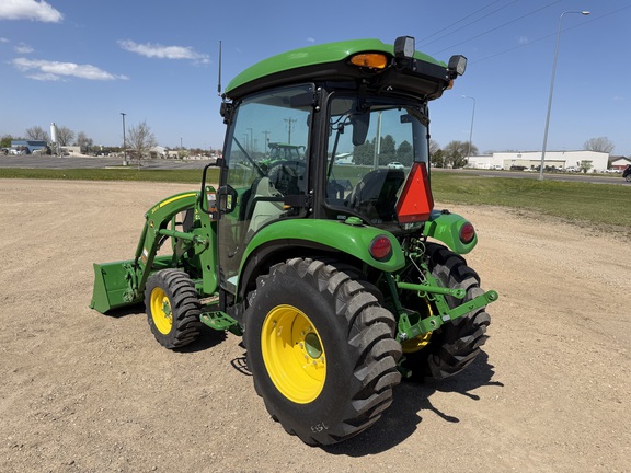 2026 John Deere 3039R - Photo5