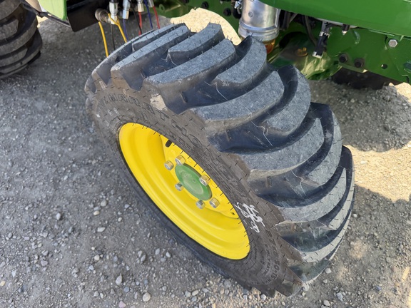 2026 John Deere 3039R - Photo11