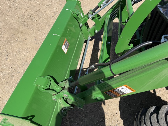 2026 John Deere 3039R - Photo17