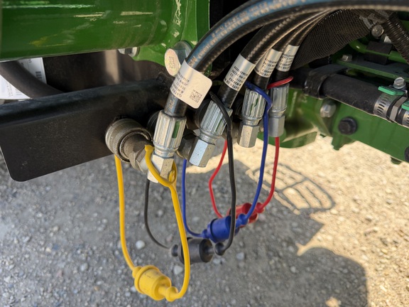 2026 John Deere 3039R - Photo22