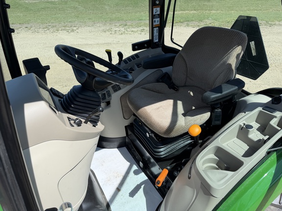 2026 John Deere 3039R - Photo27