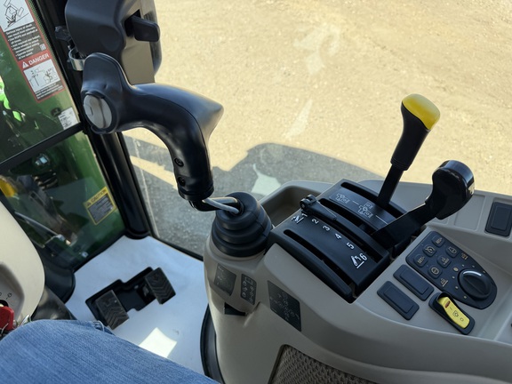 2026 John Deere 3039R - Photo33
