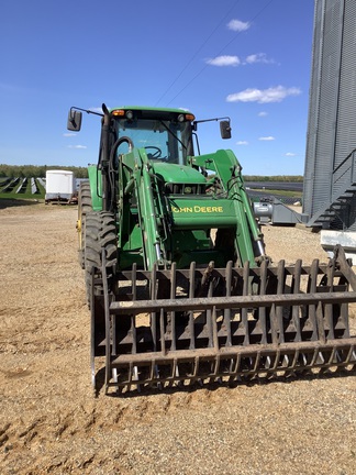 Photo of 2011 John Deere 7330