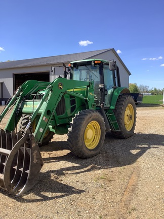 Photo of 2011 John Deere 7330