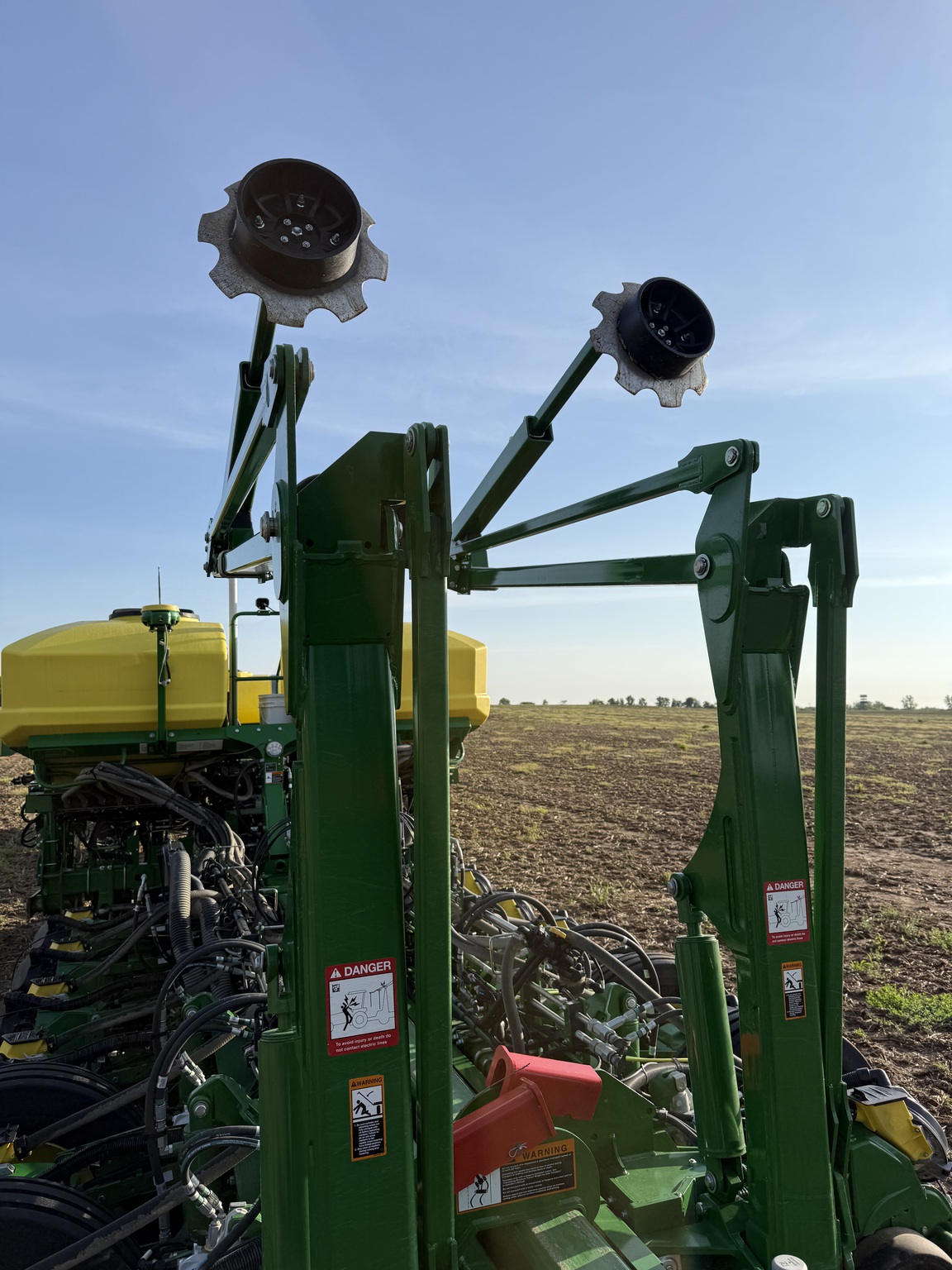 2023 John Deere 1775NT Image 12