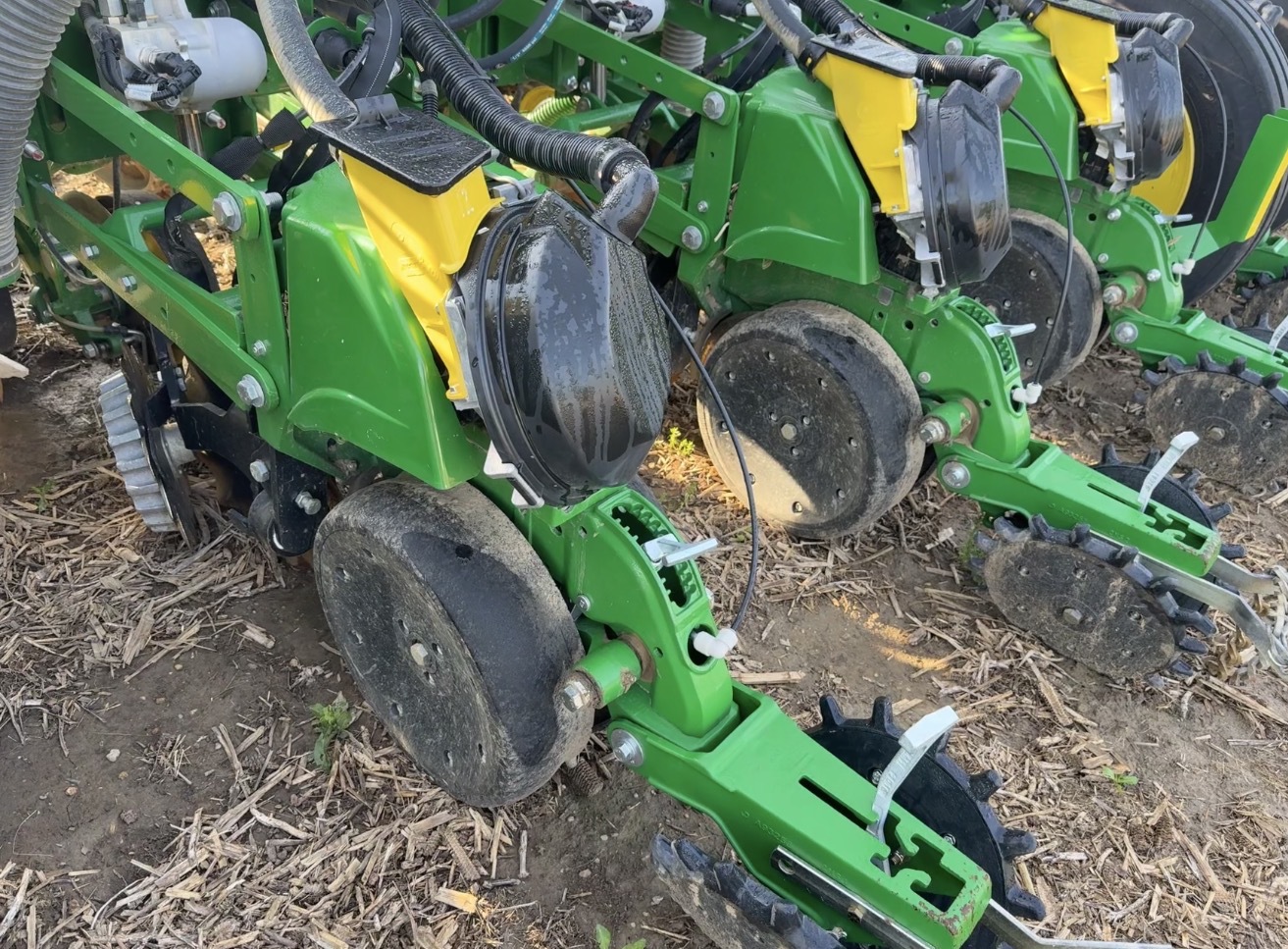 2023 John Deere 1775NT Image 18