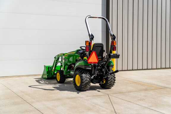 New In-Stock 2026 John Deere 1025R Compact Utility Tractors at Koenig Equipment in Greensburg, IN - Photo5