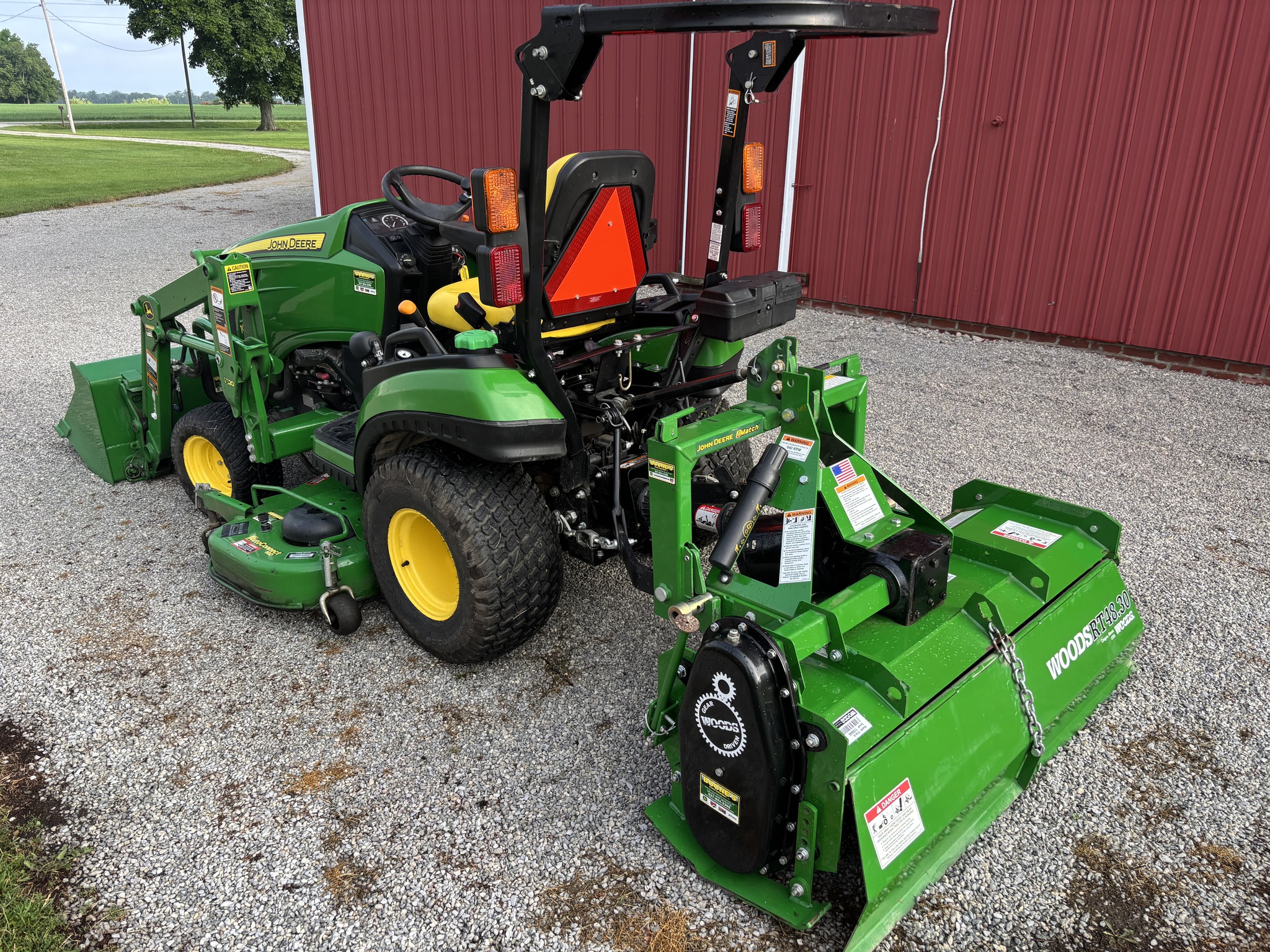 Used 2015 John Deere 1025R Compact Utility Tractors at Koenig Equipment in Botkins, OH - PhotoXL4