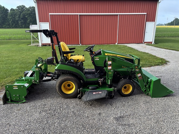 Used 2015 John Deere 1025R Compact Utility Tractors at Koenig Equipment in Botkins, OH - Photo3