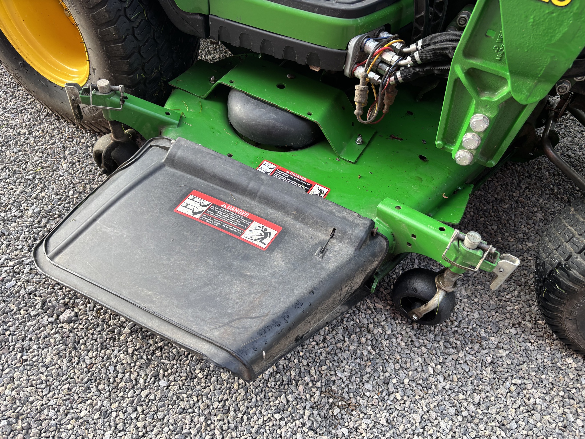 Used 2015 John Deere 1025R Compact Utility Tractors at Koenig Equipment in Botkins, OH - PhotoXL14