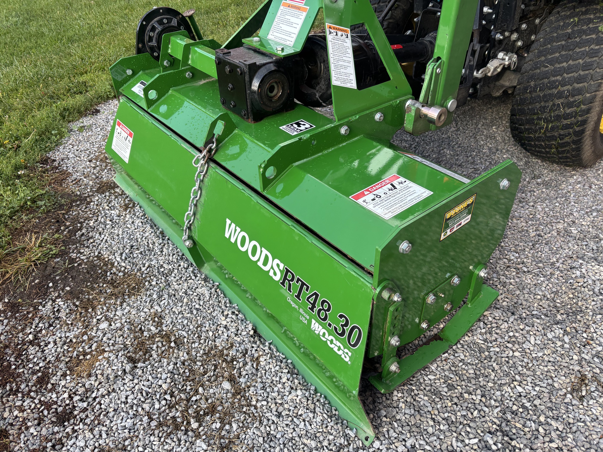 Used 2015 John Deere 1025R Compact Utility Tractors at Koenig Equipment in Botkins, OH - PhotoXL24