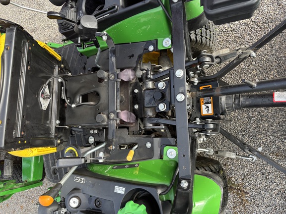 Used 2015 John Deere 1025R Compact Utility Tractors at Koenig Equipment in Botkins, OH - Photo9