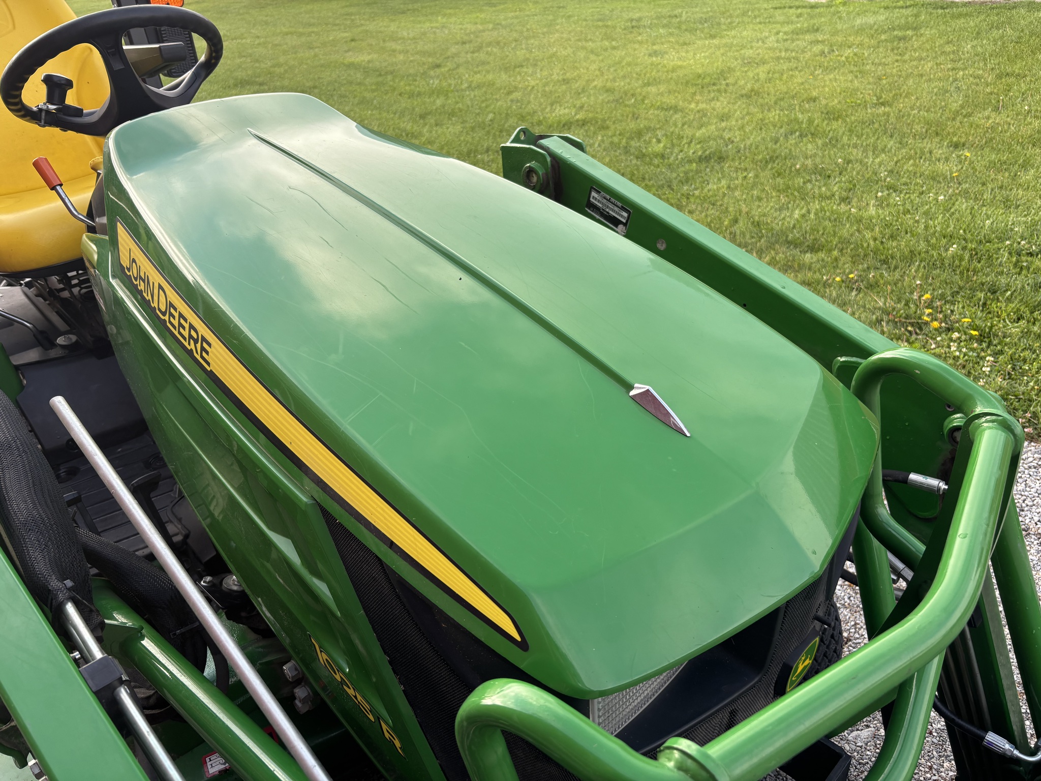 Used 2015 John Deere 1025R Compact Utility Tractors at Koenig Equipment in Botkins, OH - PhotoXL5
