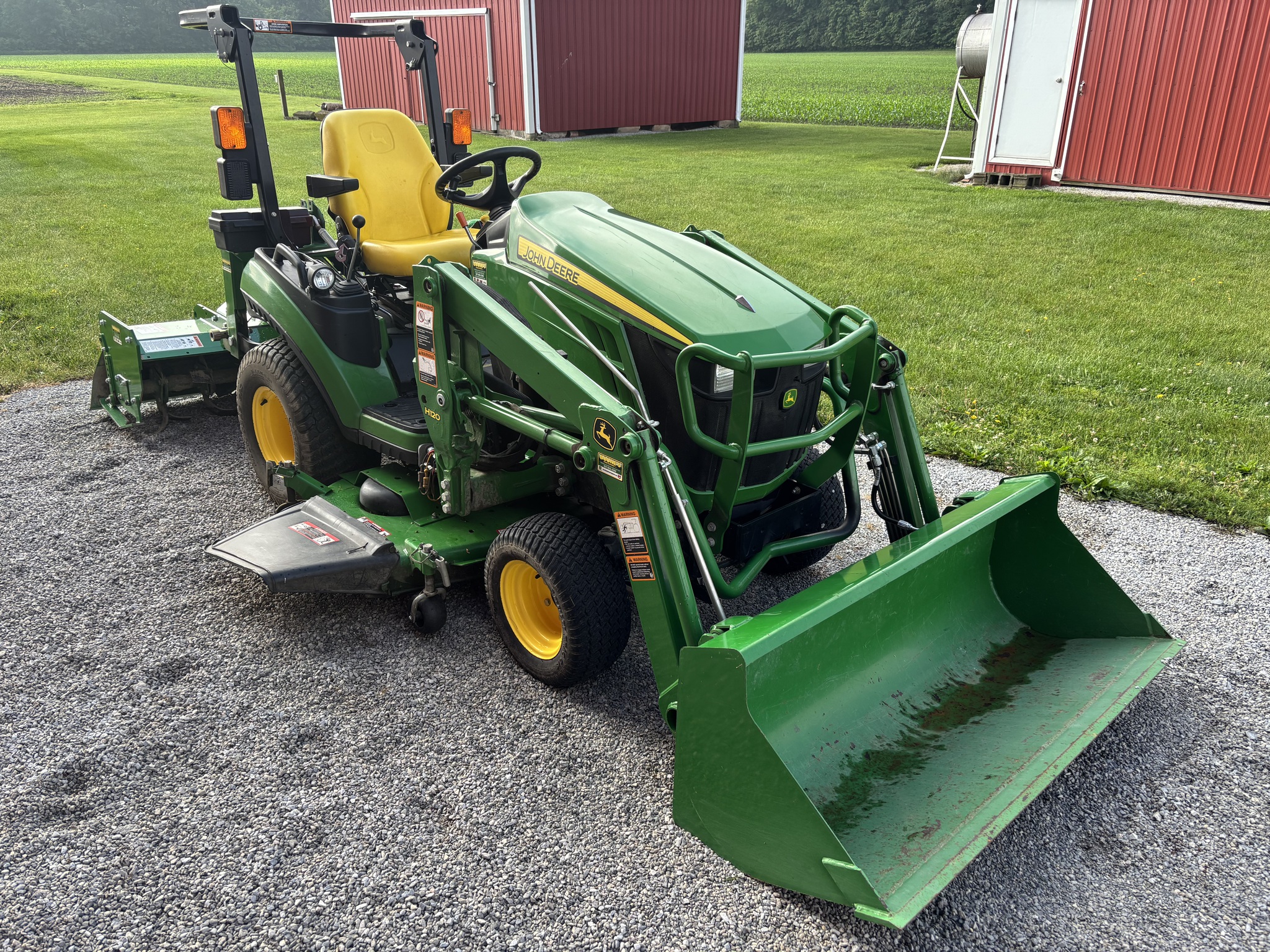 Used 2015 John Deere 1025R Compact Utility Tractors at Koenig Equipment in Botkins, OH - PhotoXL2