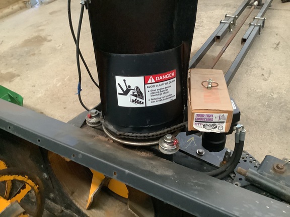 Photo of 2019 Erskine 7 foot front mounted to stage snowblower