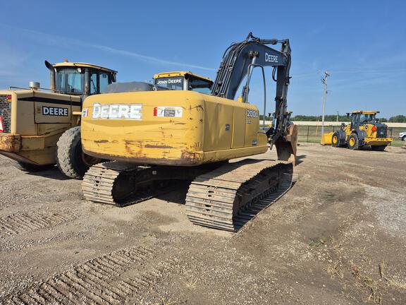 2009 John Deere 200D LC