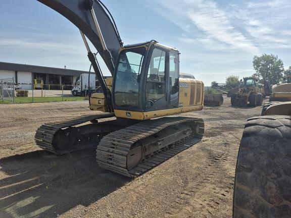 2009 John Deere 200D LC