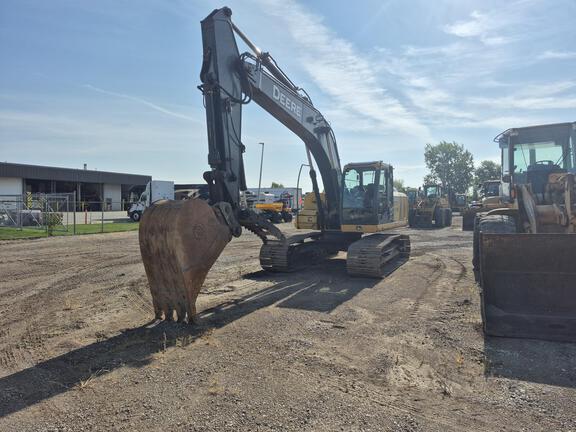 2009 John Deere 200D LC