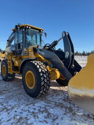 Photo of 2023 John Deere 624P