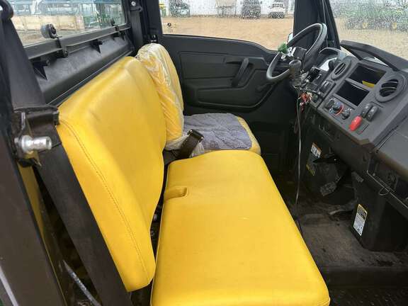 Used 2020 John Deere XUV 835M ATVs & Gators at Horizon Ag & Turf in Falher, AB - Photo7