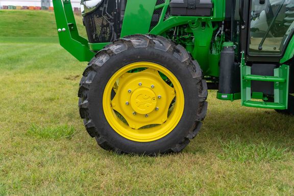 New In-Stock 2026 John Deere 5075E Utility Tractors at Koenig Equipment in Greenville, OH - Photo10