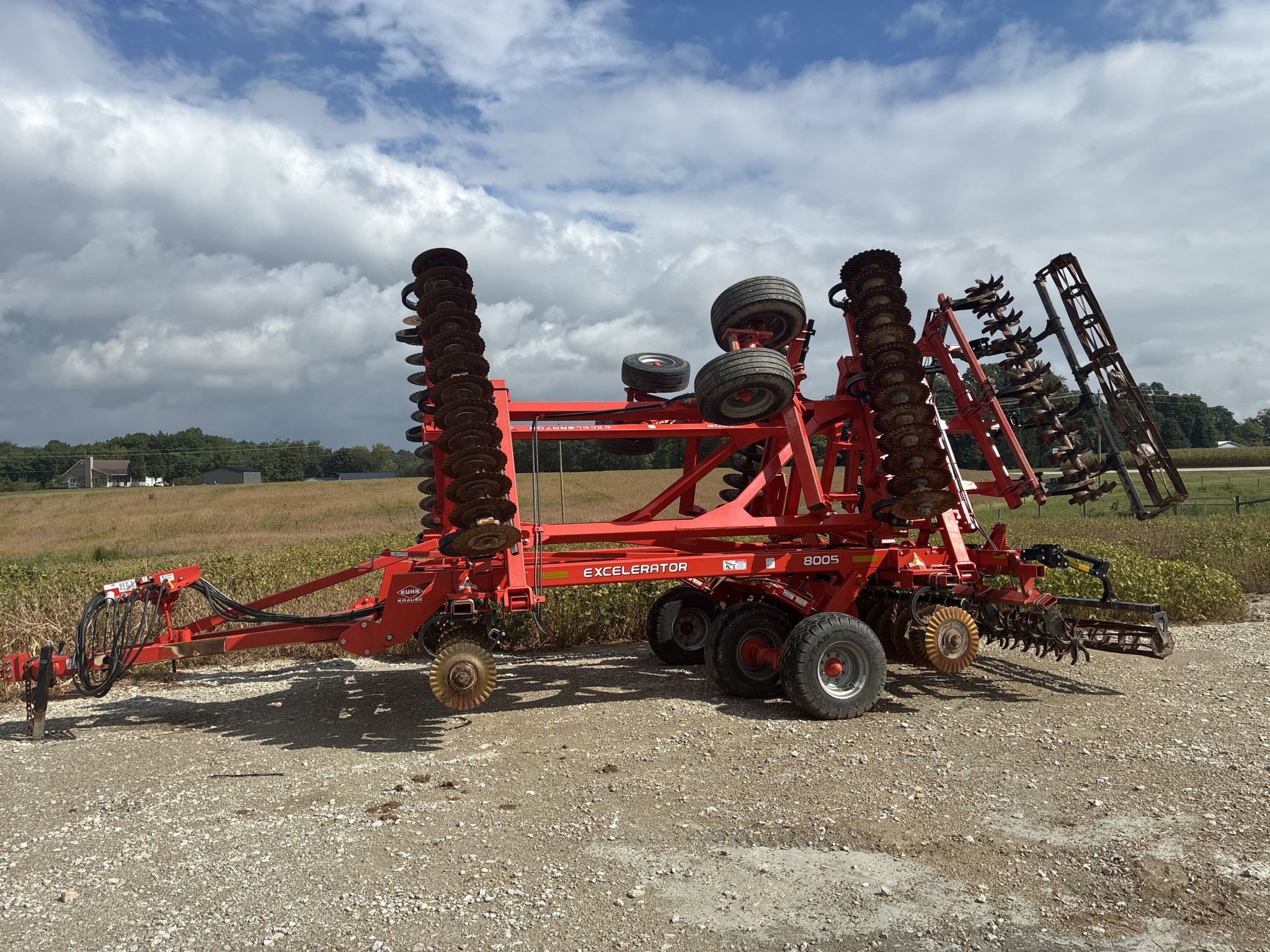 Used 2017 Kuhn 8005-30 Vertical Tillage at Koenig Equipment in Greensburg, IN - PhotoXL0