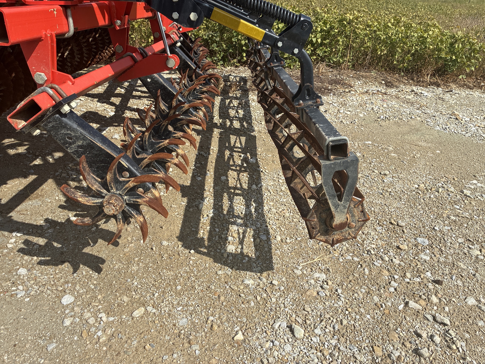 Used 2017 Kuhn 8005-30 Vertical Tillage at Koenig Equipment in Greensburg, IN - PhotoXL7
