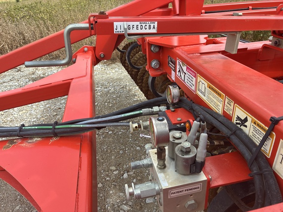 Used 2017 Kuhn 8005-30 Vertical Tillage at Koenig Equipment in Greensburg, IN - Photo8