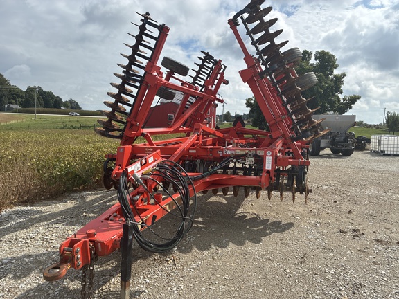 Used 2017 Kuhn 8005-30 Vertical Tillage at Koenig Equipment in Greensburg, IN - Photo1